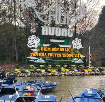 Chia Sẻ Kinh Nghiệm Thuê Xe Du Lịch Đến Chùa Hương